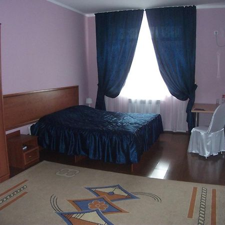 Hotel "Arai" Aqtöbe Esterno foto