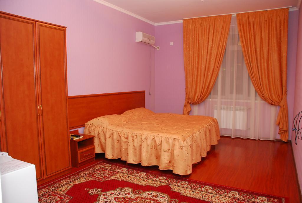 Hotel "Arai" Aqtöbe Esterno foto